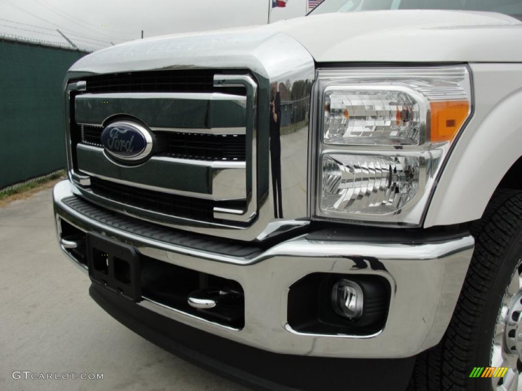 White Platinum Metallic Tri-Coat 2011 Ford F250 Super Duty Lariat Crew Cab 4x4 Exterior Photo #46400079