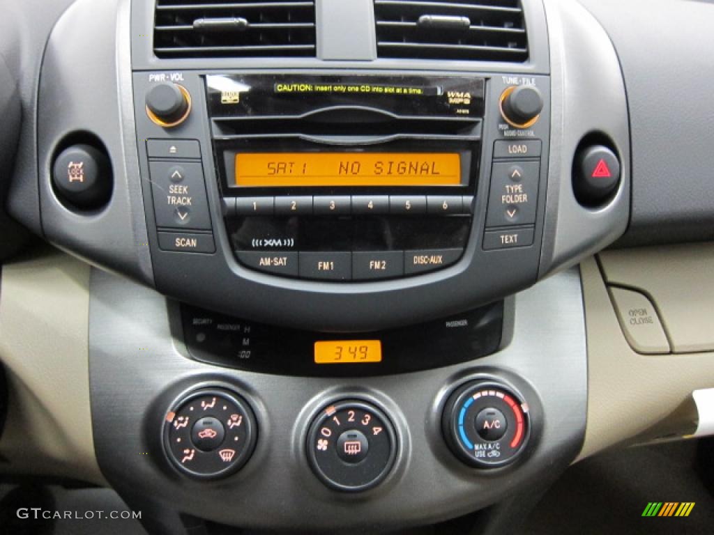2011 Toyota RAV4 I4 4WD Controls Photo #46402023