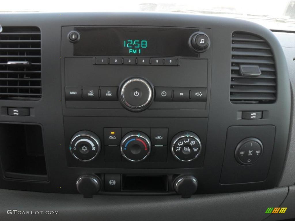 2011 Chevrolet Silverado 3500HD Crew Cab 4x4 Chassis Commercial Controls Photo #46403766