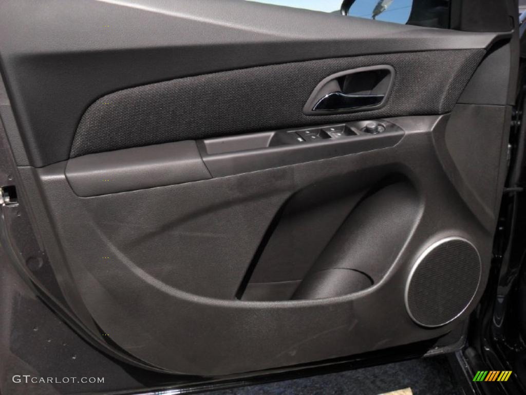 2011 Chevrolet Cruze LT/RS Jet Black Door Panel Photo #46405173