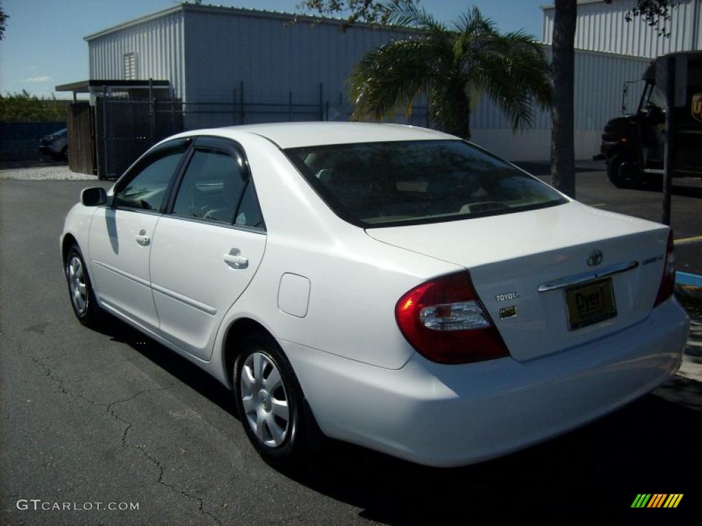 2003 Camry LE - Super White / Stone photo #2