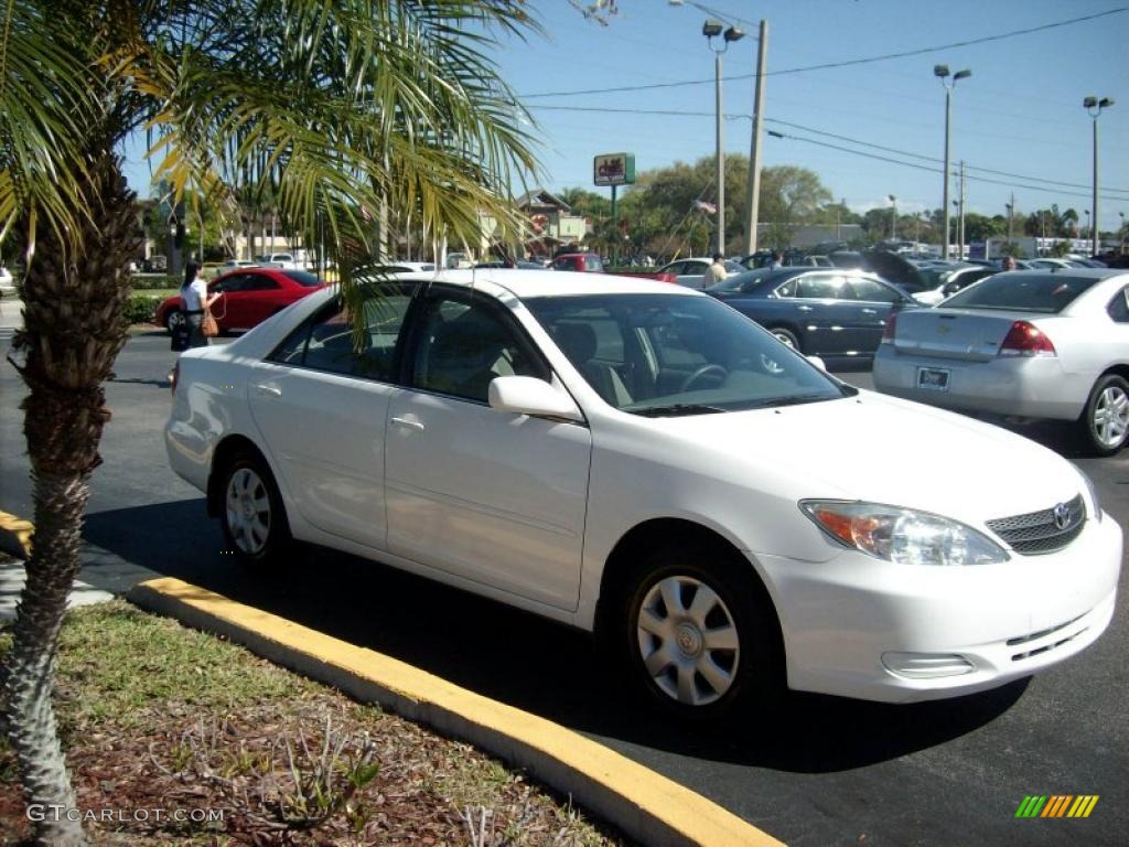 2003 Camry LE - Super White / Stone photo #3