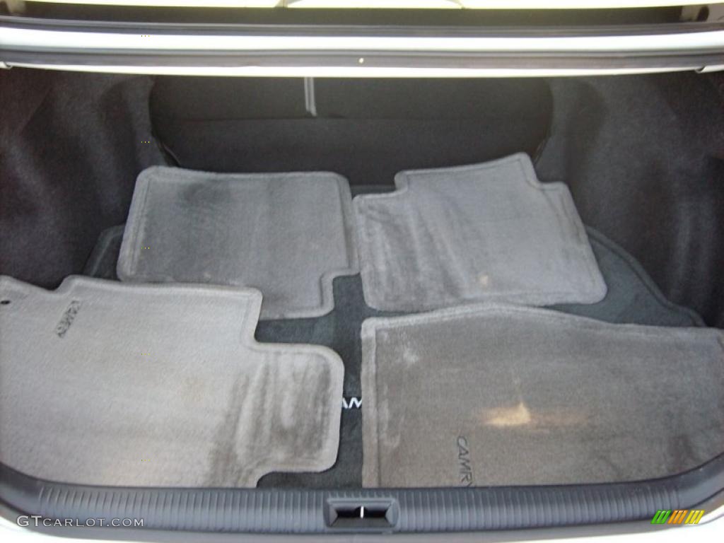 2003 Camry LE - Super White / Stone photo #10