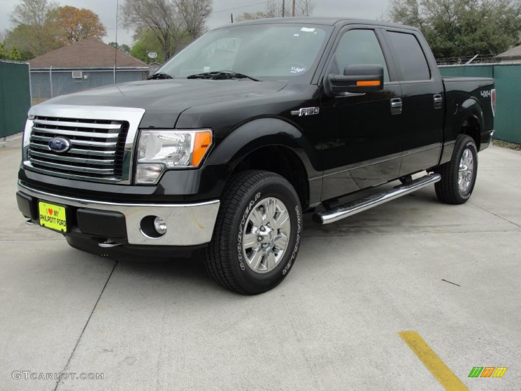 Tuxedo Black Metallic 2011 Ford F150 Texas Edition SuperCrew 4x4 Exterior Photo #46406199