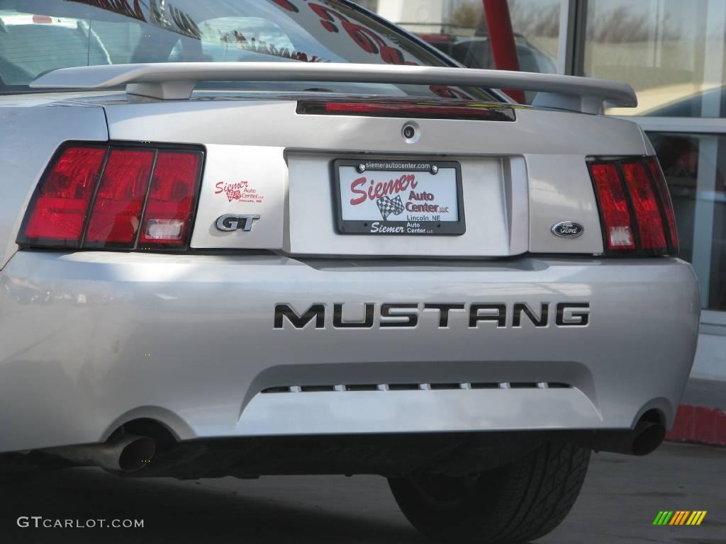 2003 Mustang GT Coupe - Silver Metallic / Dark Charcoal photo #18