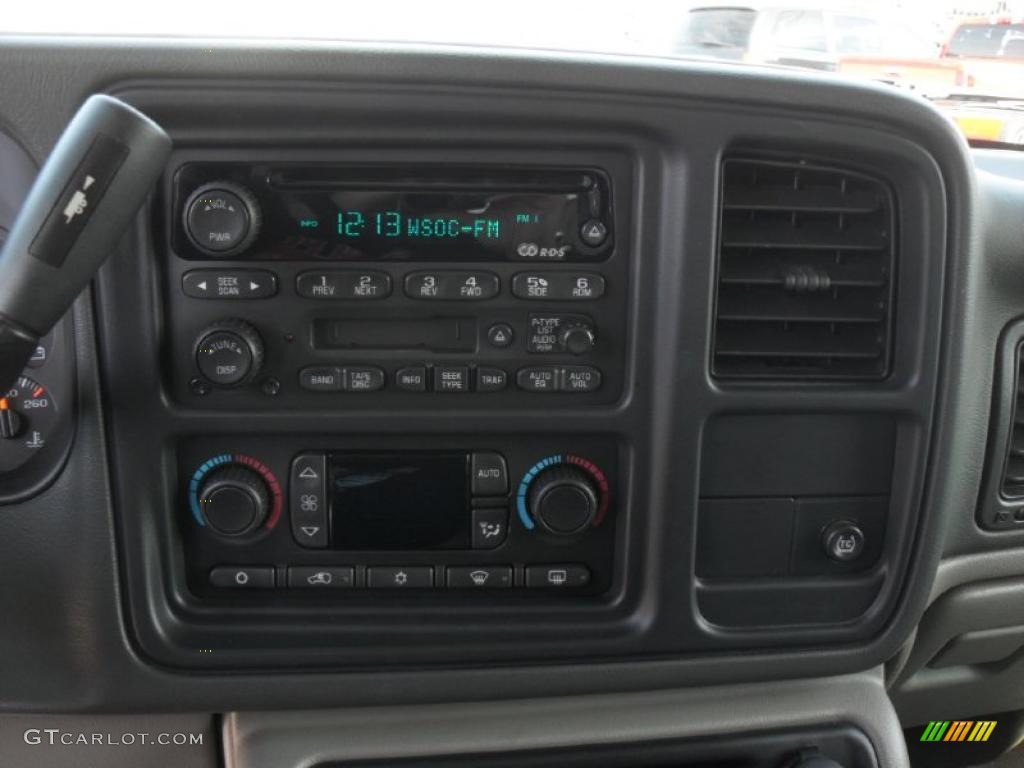2003 GMC Yukon SLT Controls Photo #46406712