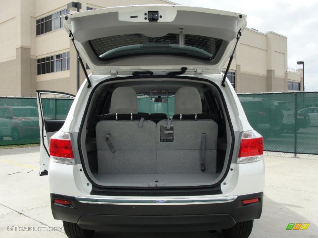 2011 Toyota Highlander Standard Highlander Model Trunk Photo #46409571