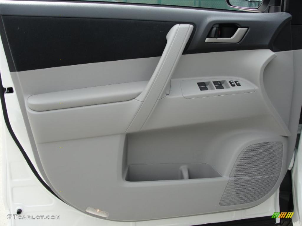 2011 Toyota Highlander Standard Highlander Model Ash Door Panel Photo #46409640