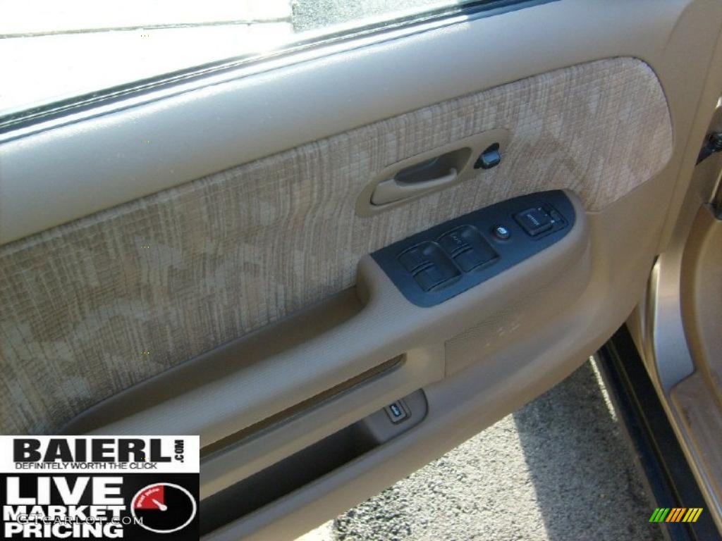 2004 CR-V LX 4WD - Mojave Mist Metallic / Saddle photo #11