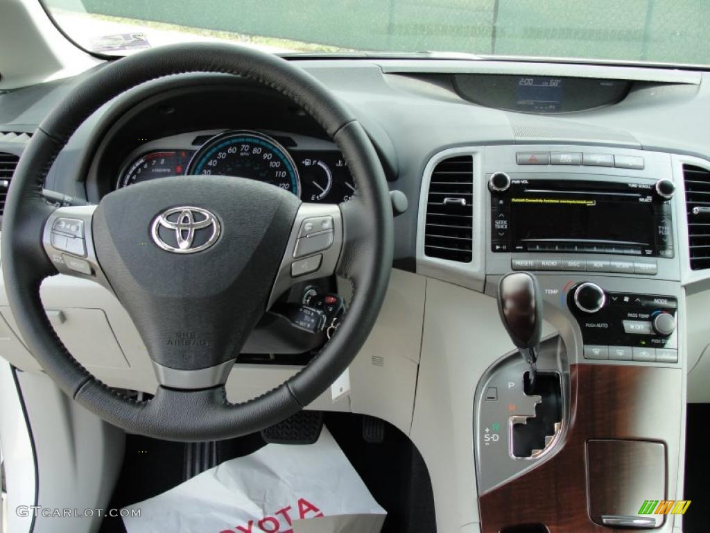 2011 Toyota Venza I4 Light Gray Dashboard Photo #46410237