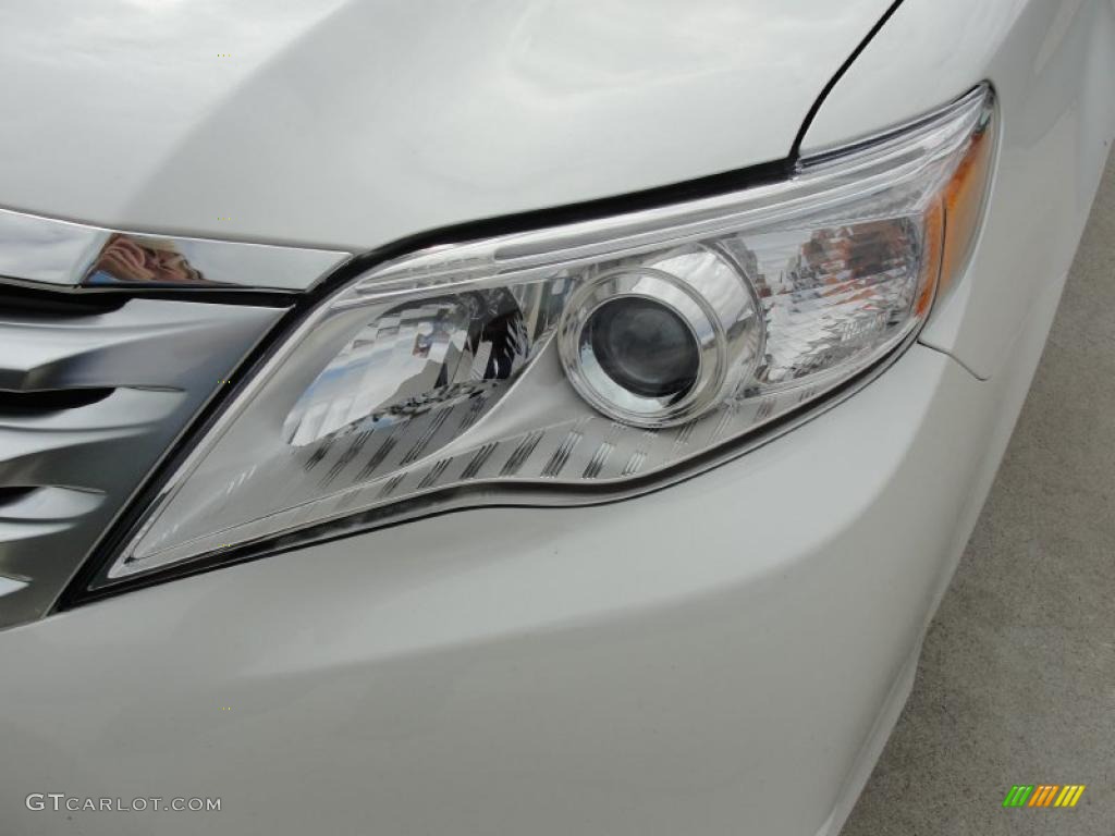 Blizzard White Pearl 2011 Toyota Avalon Standard Avalon Model Exterior Photo #46411026