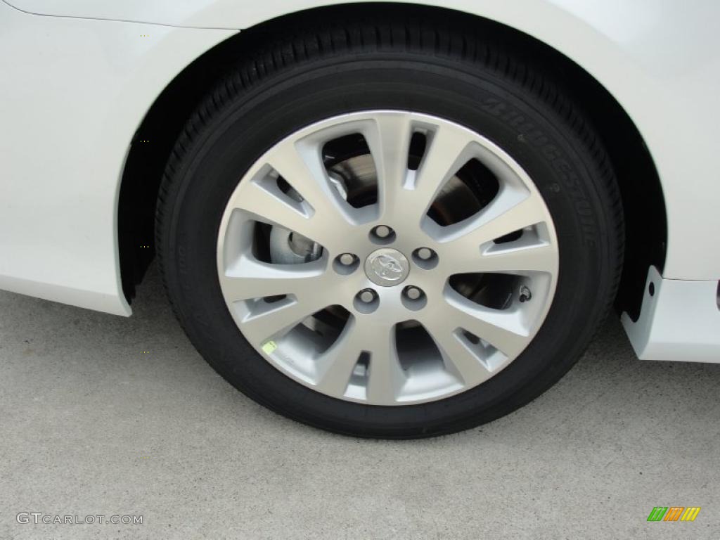 2011 Toyota Avalon Standard Avalon Model Wheel Photo #46411047