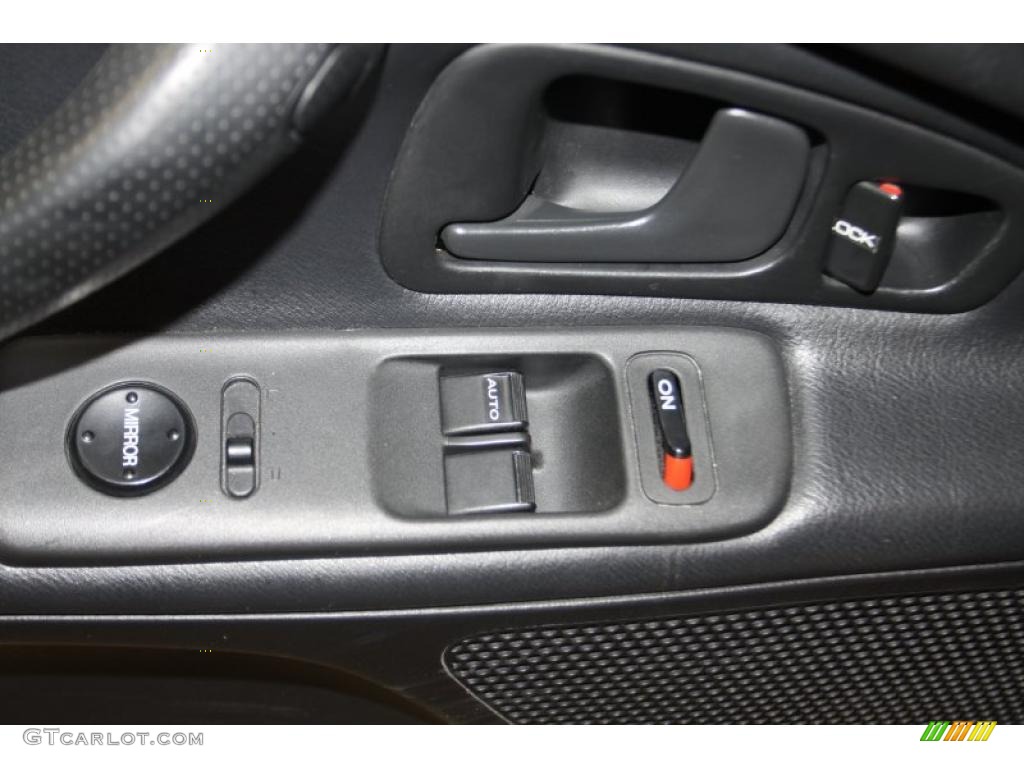 2000 Honda S2000 Roadster Controls Photo #46411323