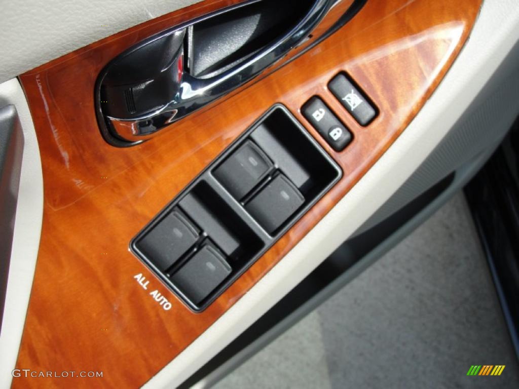 2011 Toyota Camry XLE V6 Controls Photo #46411746