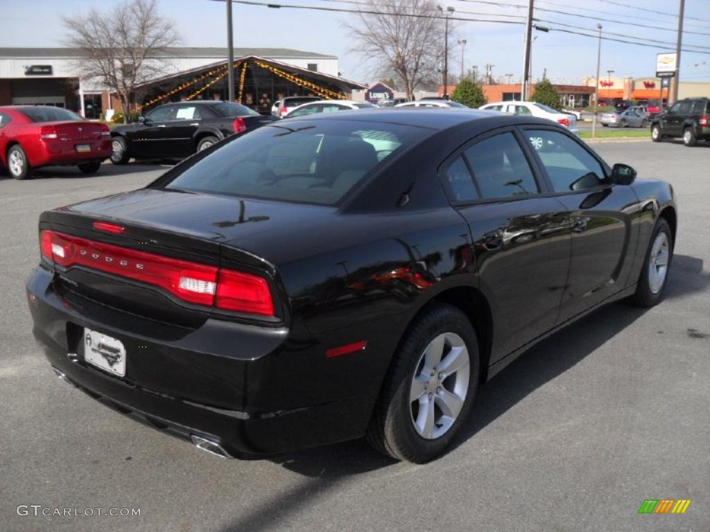 Brilliant Black Crystal Pearl 2011 Dodge Charger SE Exterior Photo #46412364