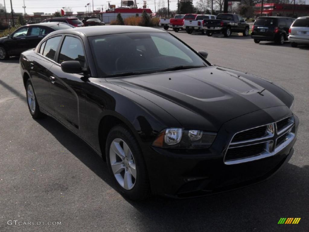 Brilliant Black Crystal Pearl 2011 Dodge Charger SE Exterior Photo #46412379