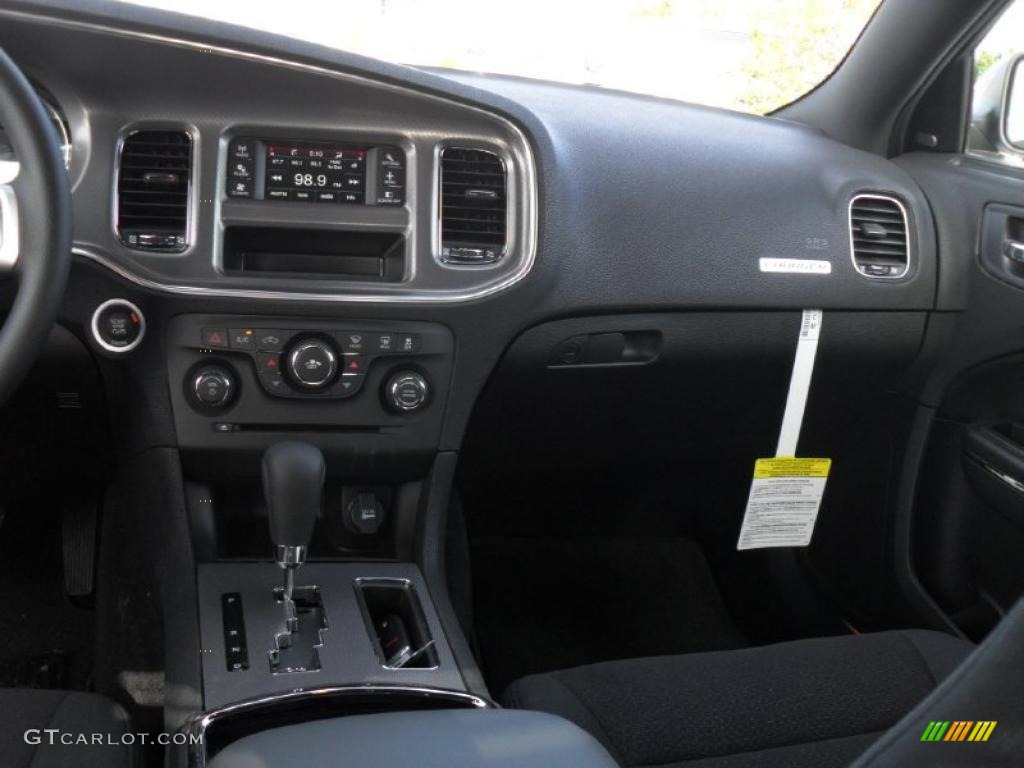 2011 Dodge Charger SE Black Dashboard Photo #46412544