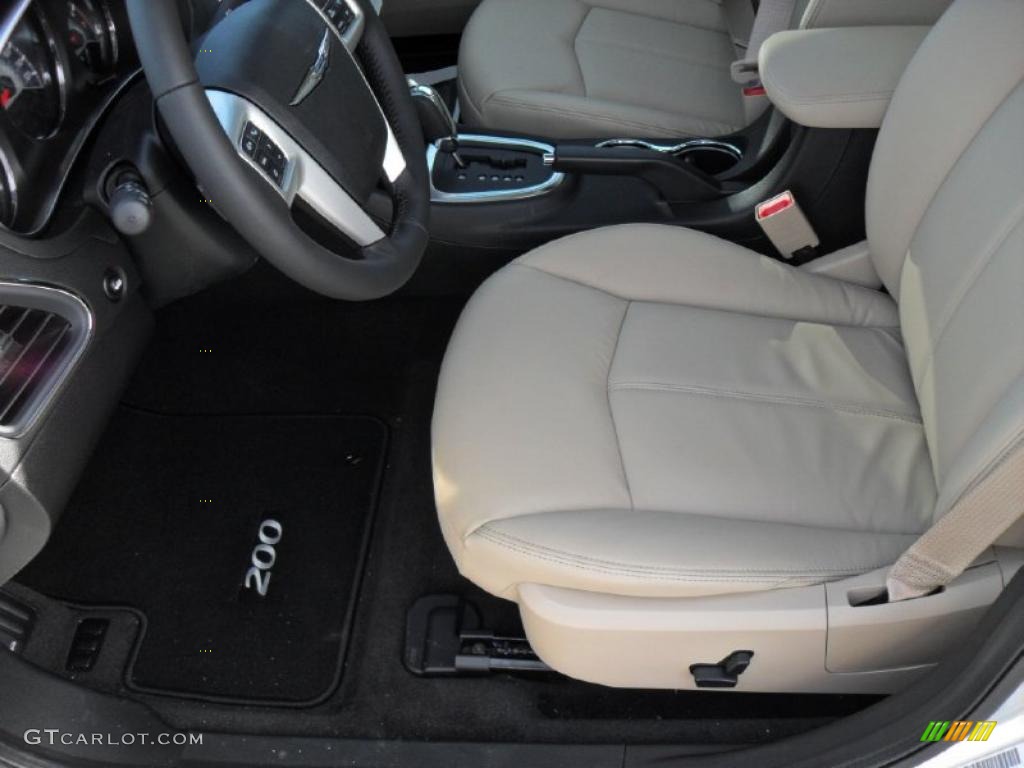 Black/Light Frost Beige Interior 2011 Chrysler 200 Limited Photo #46413486