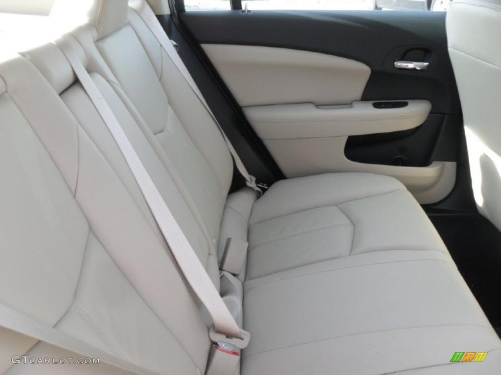 Black/Light Frost Beige Interior 2011 Chrysler 200 Limited Photo #46413660