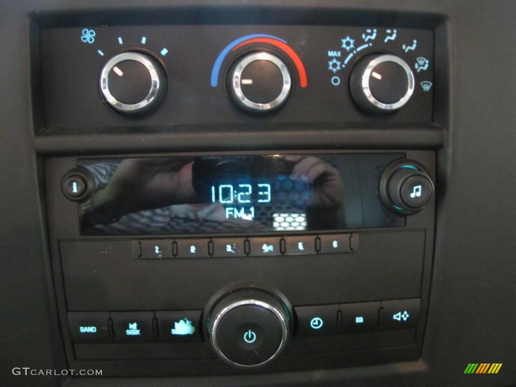 2008 GMC Savana Van 2500 Cargo Controls Photo #46413726