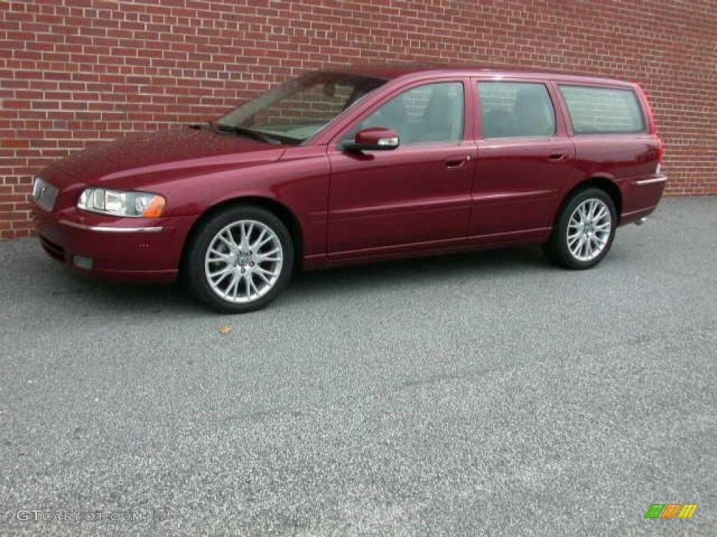 2007 V70 2.5T - Ruby Red Metallic / Taupe/Light Taupe photo #1