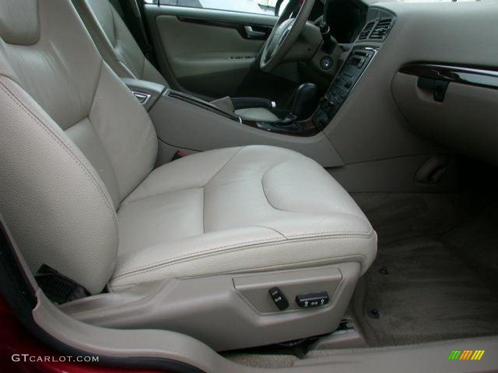 Taupe/Light Taupe Interior 2007 Volvo V70 2.5T Photo #46414248