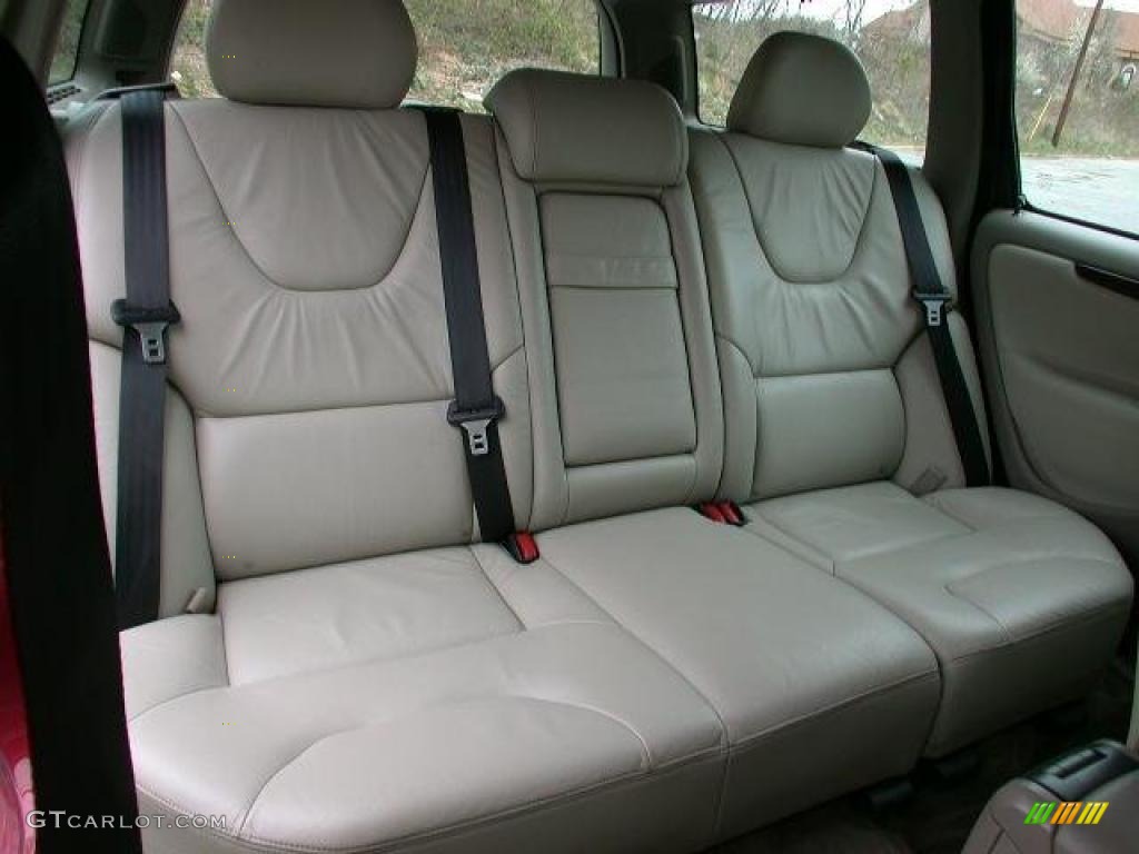 Taupe/Light Taupe Interior 2007 Volvo V70 2.5T Photo #46414263