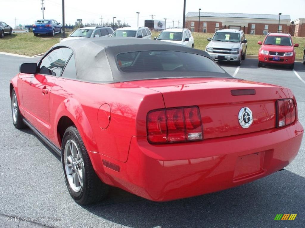 2005 Mustang V6 Premium Convertible - Torch Red / Dark Charcoal photo #3