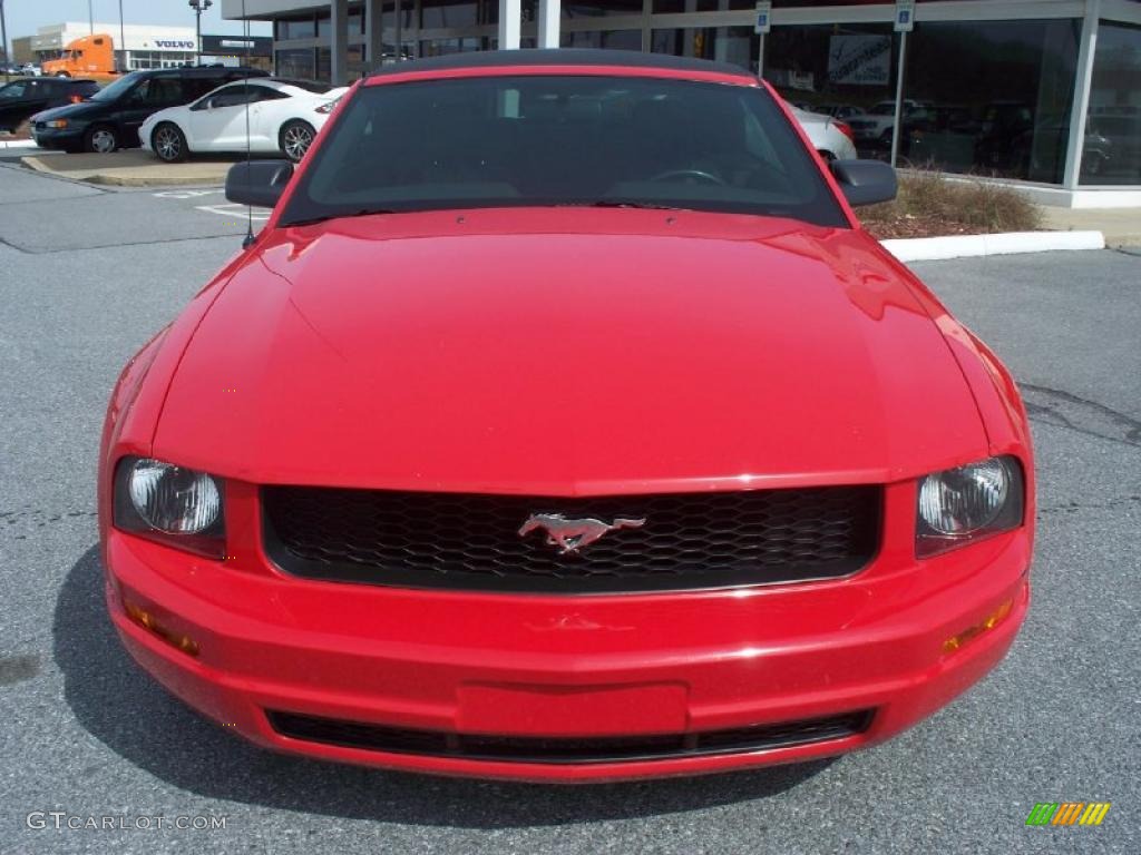 2005 Mustang V6 Premium Convertible - Torch Red / Dark Charcoal photo #8
