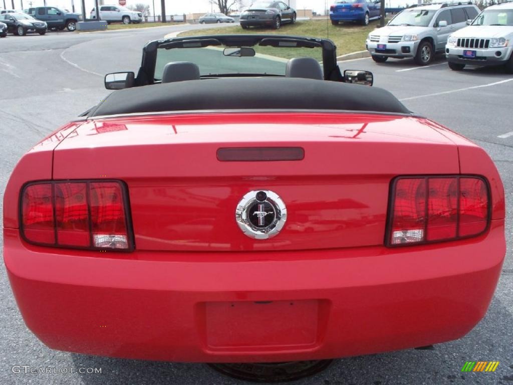 2005 Mustang V6 Premium Convertible - Torch Red / Dark Charcoal photo #10
