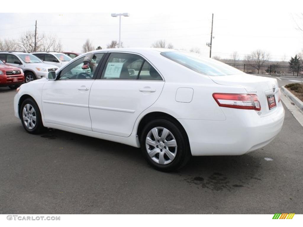 2010 Camry LE - Super White / Ash Gray photo #4