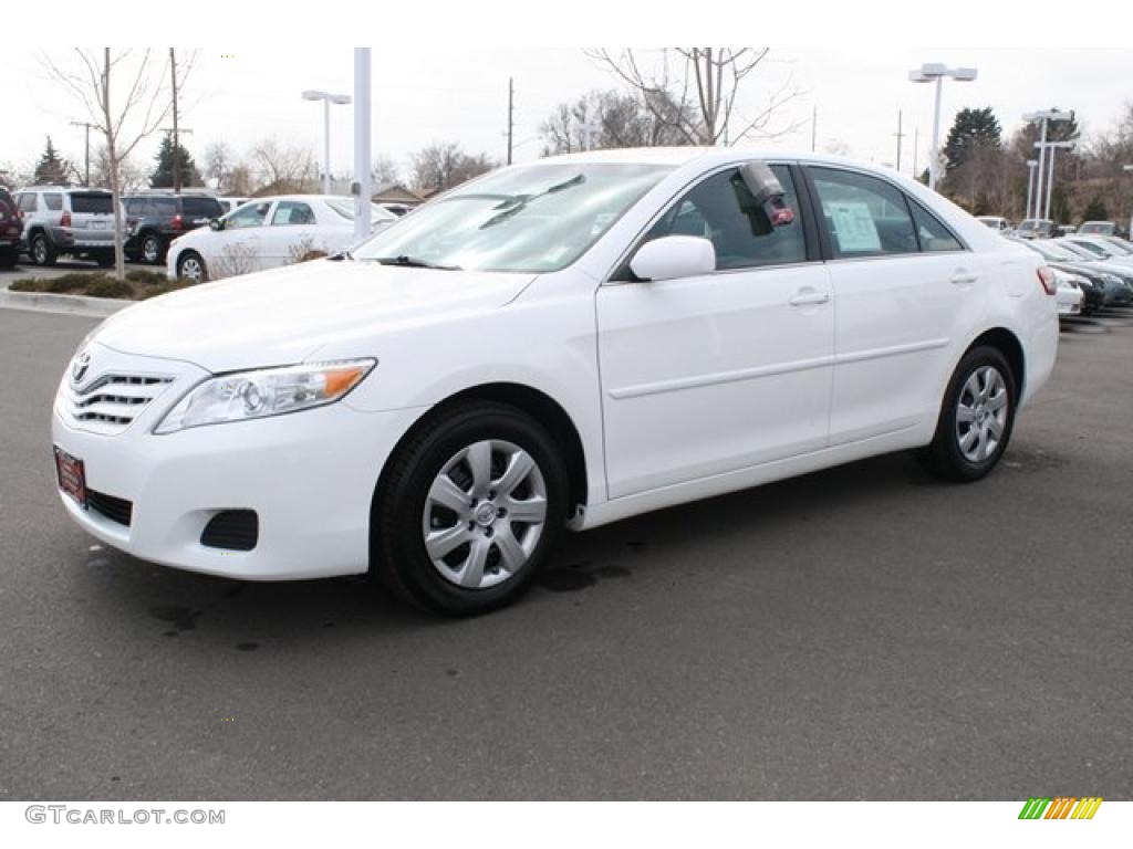 2010 Camry LE - Super White / Ash Gray photo #5