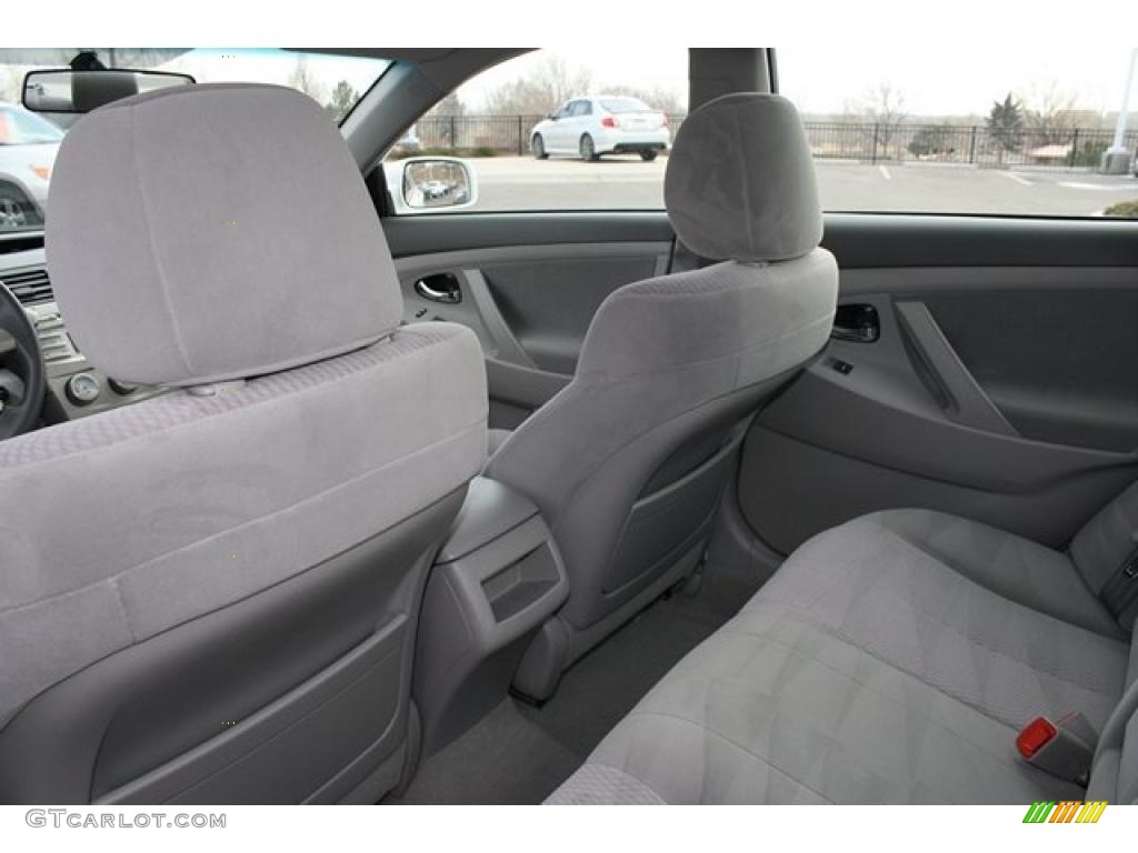 2010 Camry LE - Super White / Ash Gray photo #10