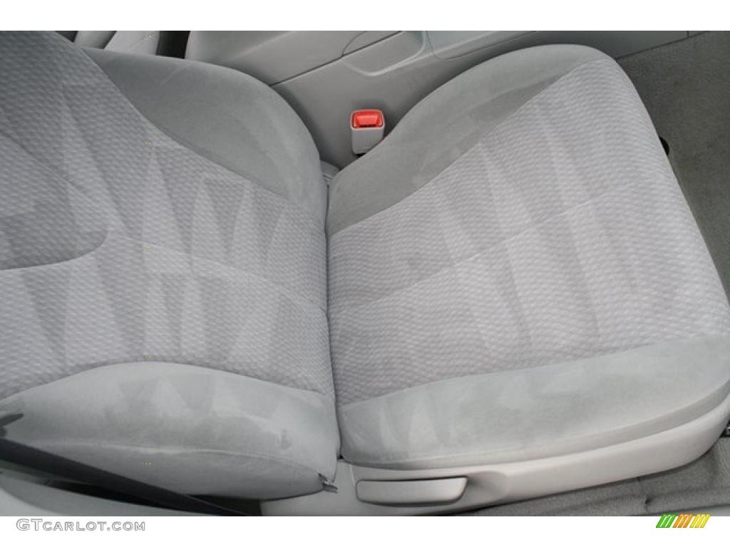 2010 Camry LE - Super White / Ash Gray photo #12