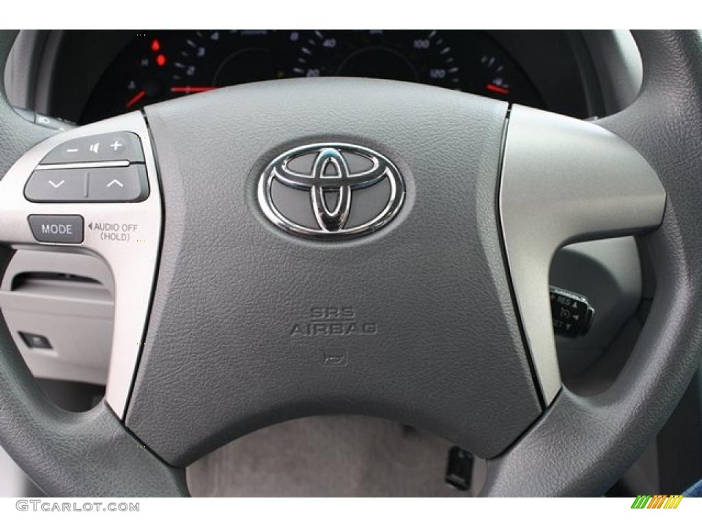 2010 Camry LE - Super White / Ash Gray photo #16