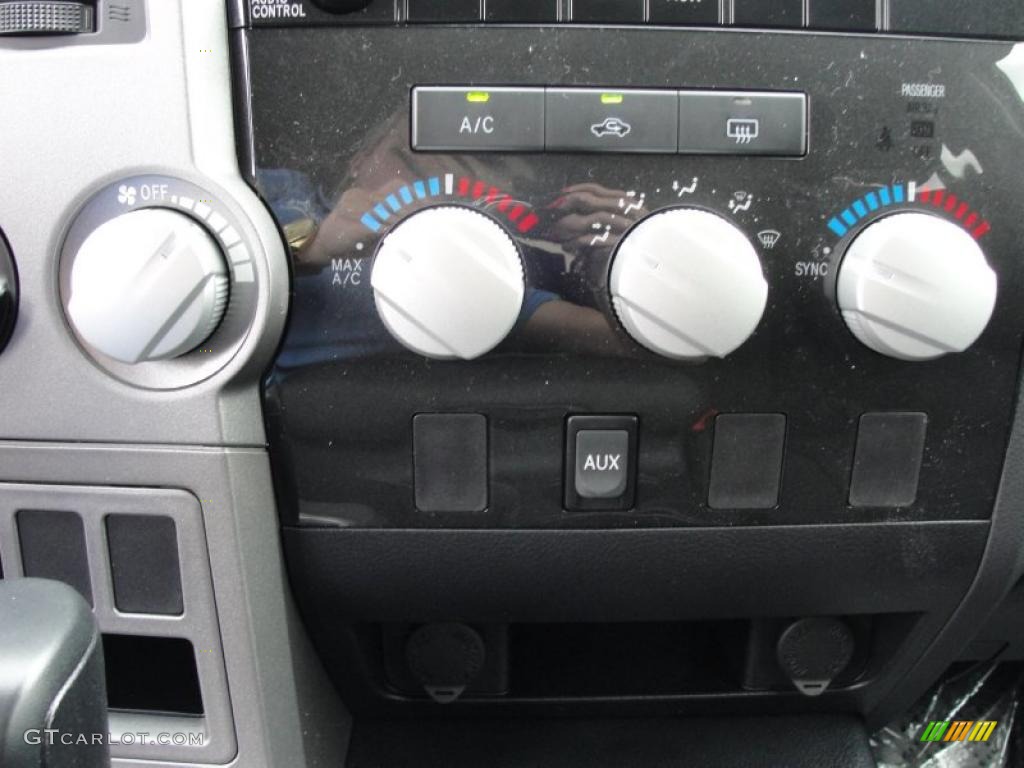 2011 Toyota Tundra CrewMax Controls Photo #46417677