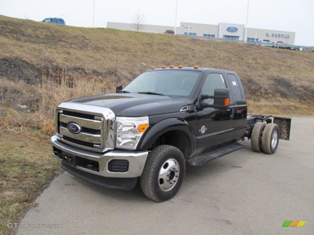 Tuxedo Black 2011 Ford F350 Super Duty XLT SuperCab 4x4 Chassis Exterior Photo #46421961