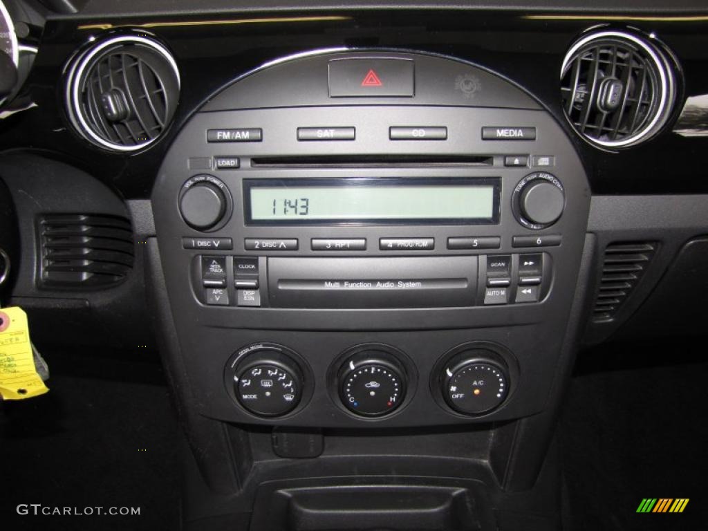 2006 Mazda MX-5 Miata Roadster Controls Photos