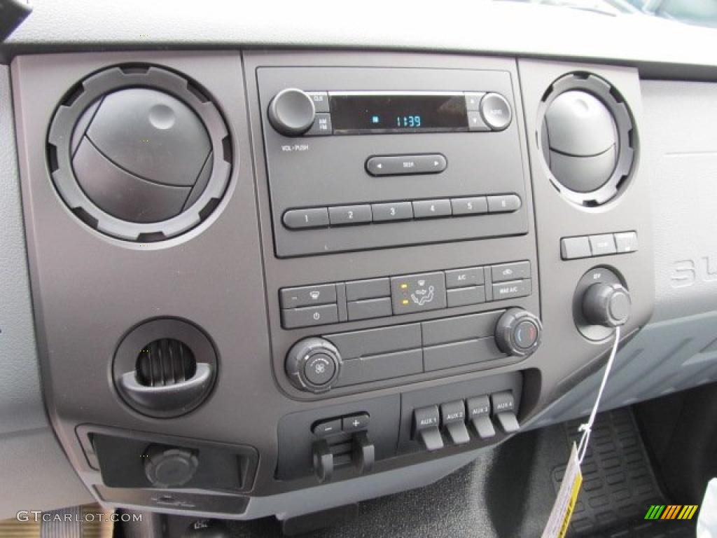 2011 Ford F550 Super Duty XL Regular Cab 4x4 Dump Truck Controls Photo #46423053