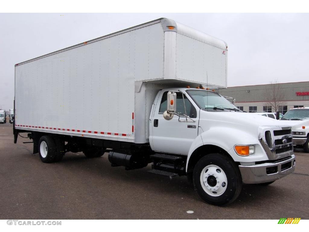 Oxford White 2008 Ford F750 Super Duty XL Chassis Regular Cab Moving Truck Exterior Photo 