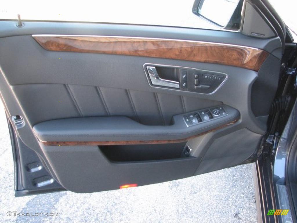 2011 Mercedes-Benz E 350 BlueTEC Sedan Black Door Panel Photo #46424961