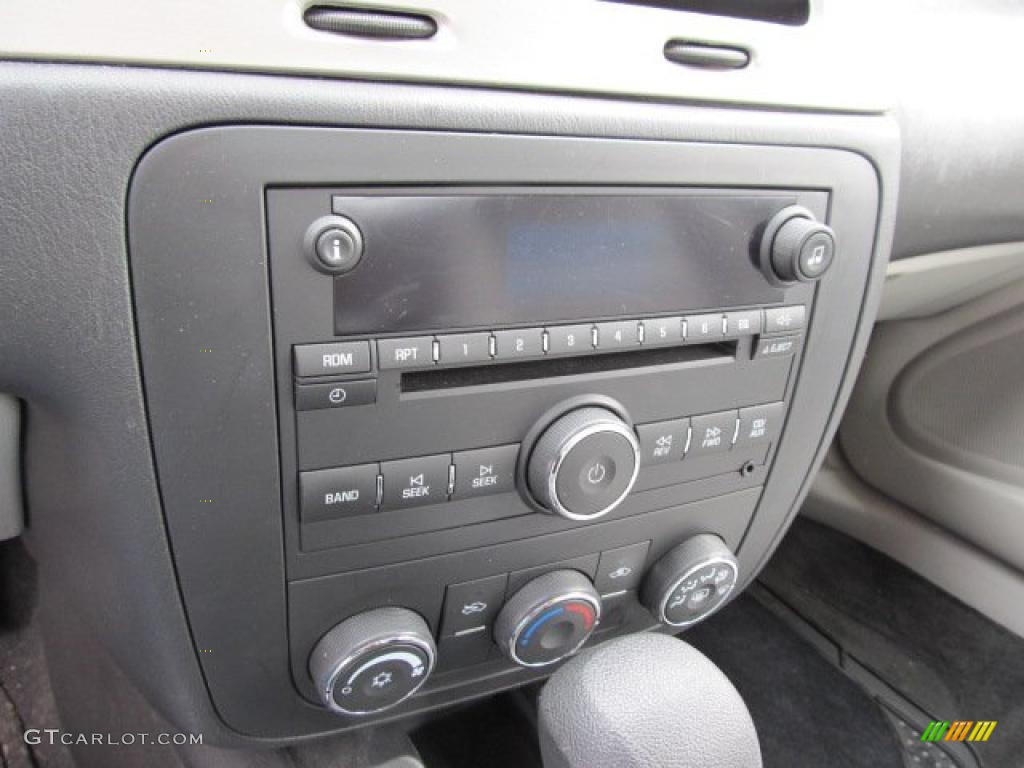 2007 Chevrolet Monte Carlo LS Controls Photo #46426017