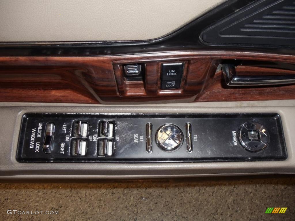 1999 Buick LeSabre Limited Sedan Controls Photo #46427022