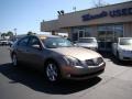 2004 Spirited Bronze Nissan Maxima 3.5 SE  photo #2