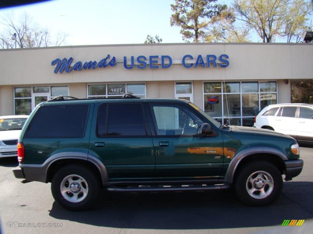 Tropic Green Metallic Ford Explorer