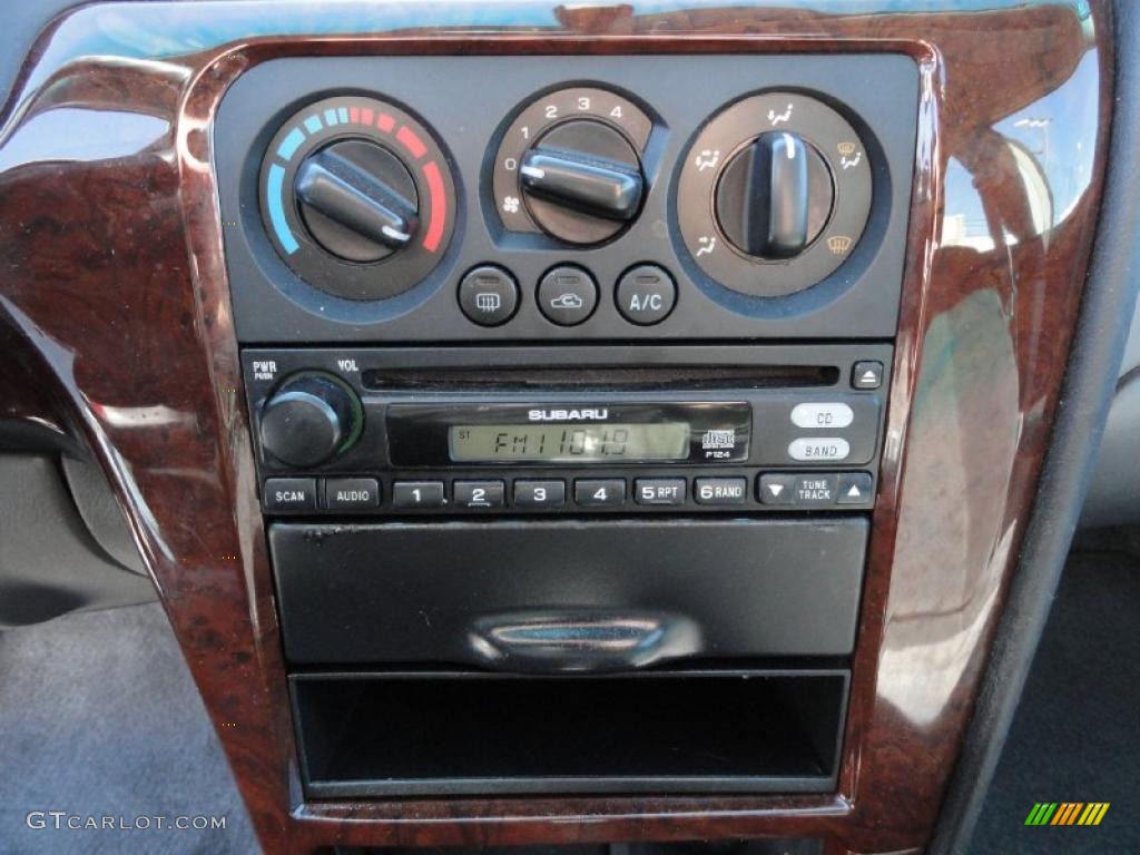 2002 Subaru Forester 2.5 L Controls Photos