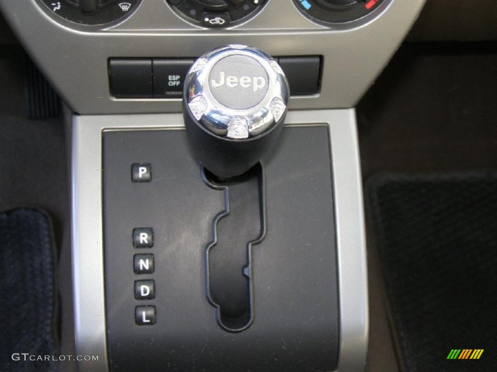 2007 Jeep Compass Sport CVT Automatic Transmission Photo #46430946