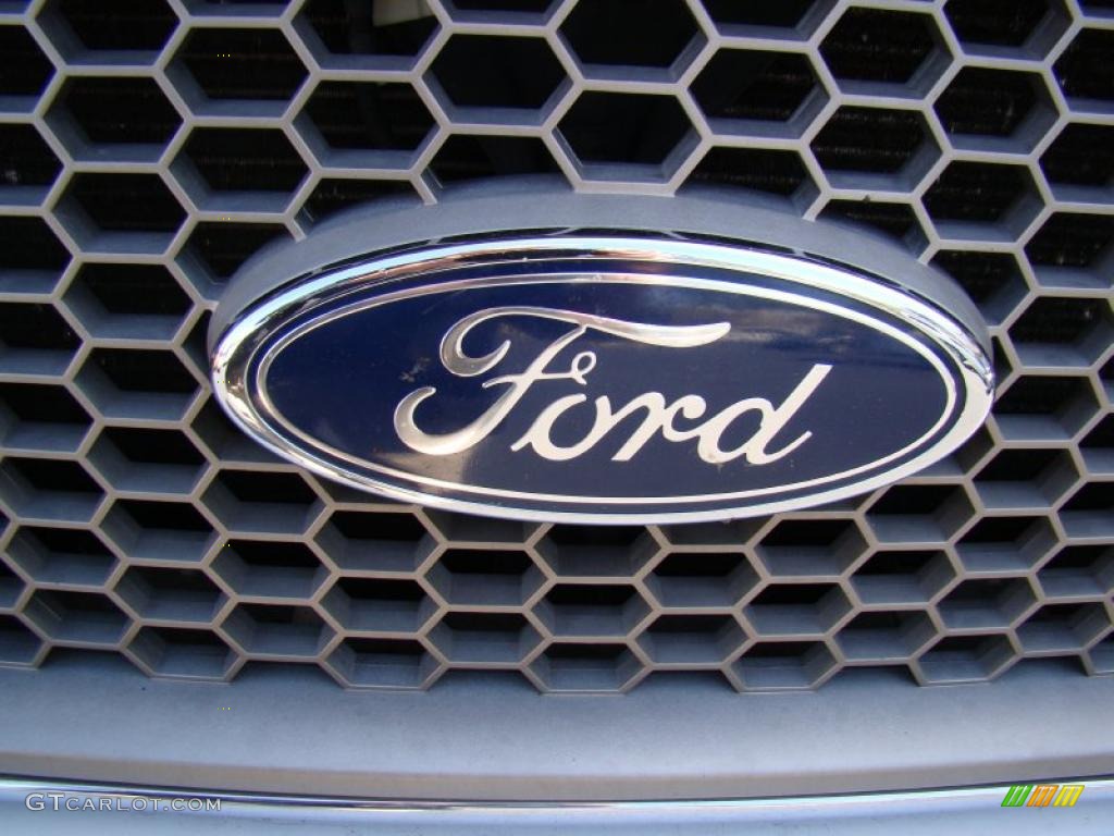 2005 F150 Lariat SuperCrew 4x4 - Oxford White / Tan photo #39