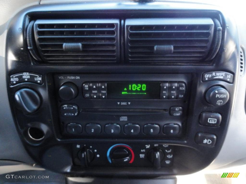1998 Ford Explorer XLT 4x4 Controls Photo #46431303