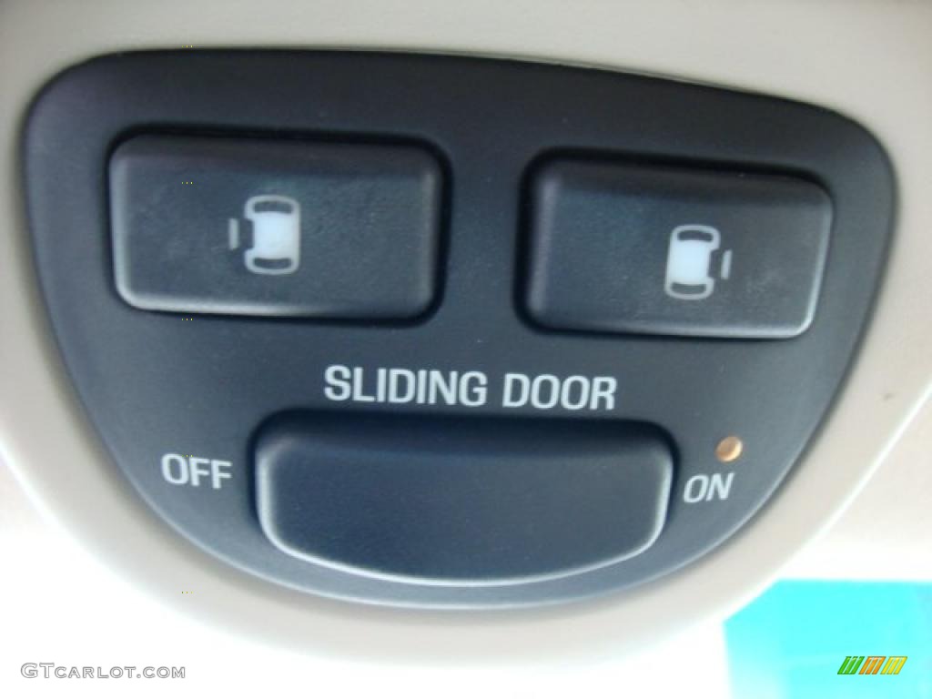 2003 Ford Windstar SE Controls Photo #46432425